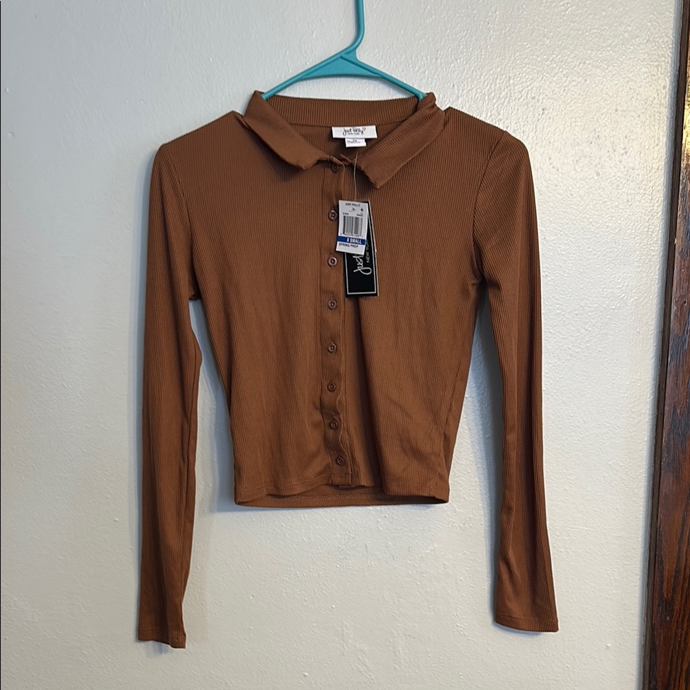 NWT Macy’s Just Polly button down crop - size XS